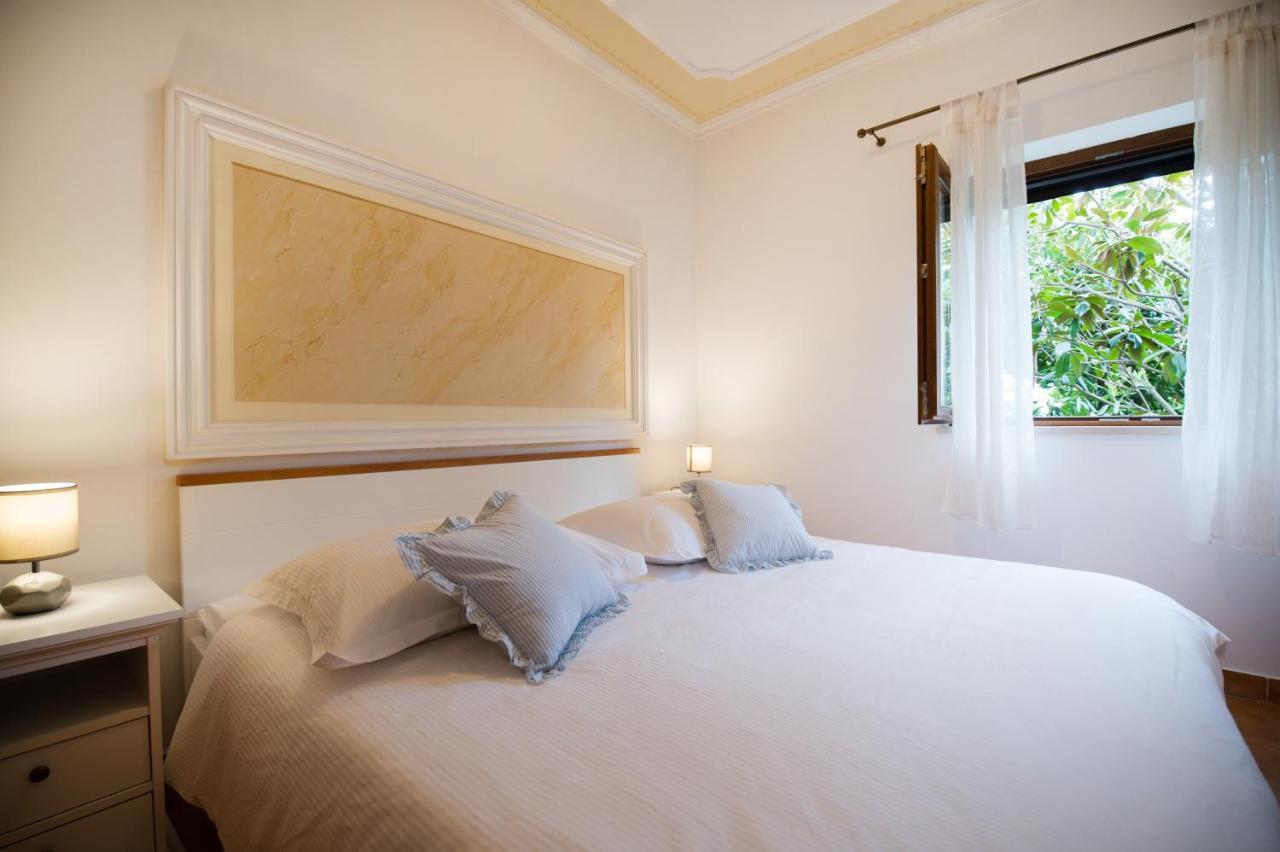 Apartman Mediterraneo Supetar Exterior foto