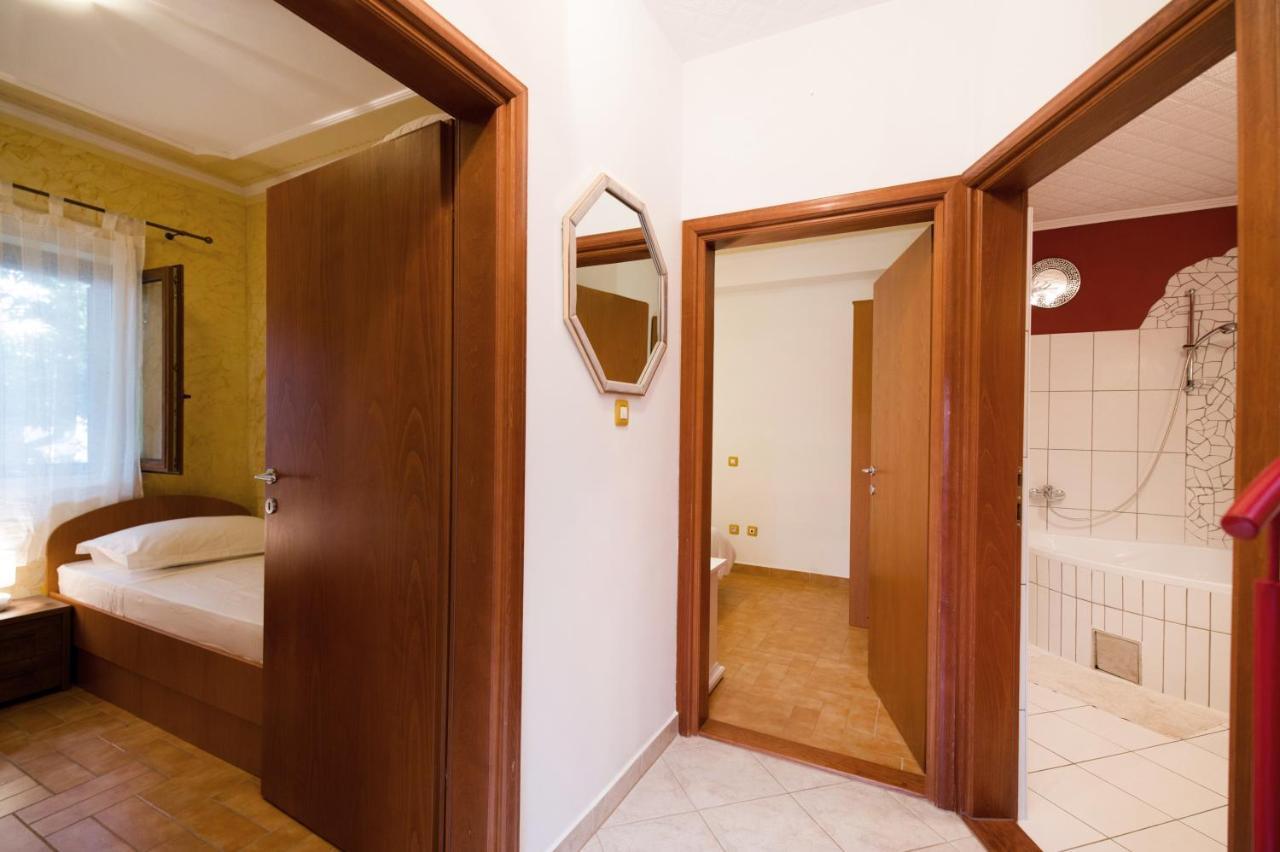 Apartman Mediterraneo Supetar Exterior foto